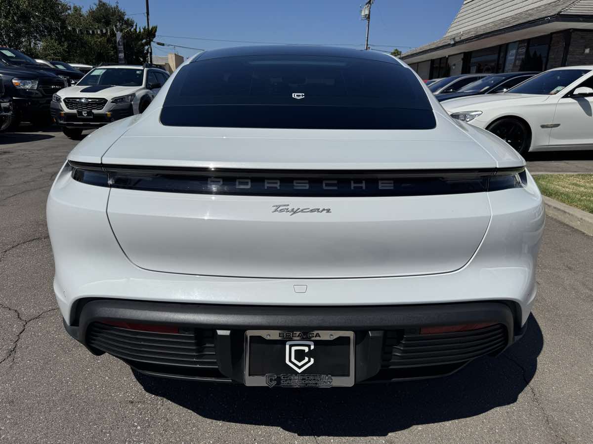2021 Porsche Taycan Turbo S photo 6