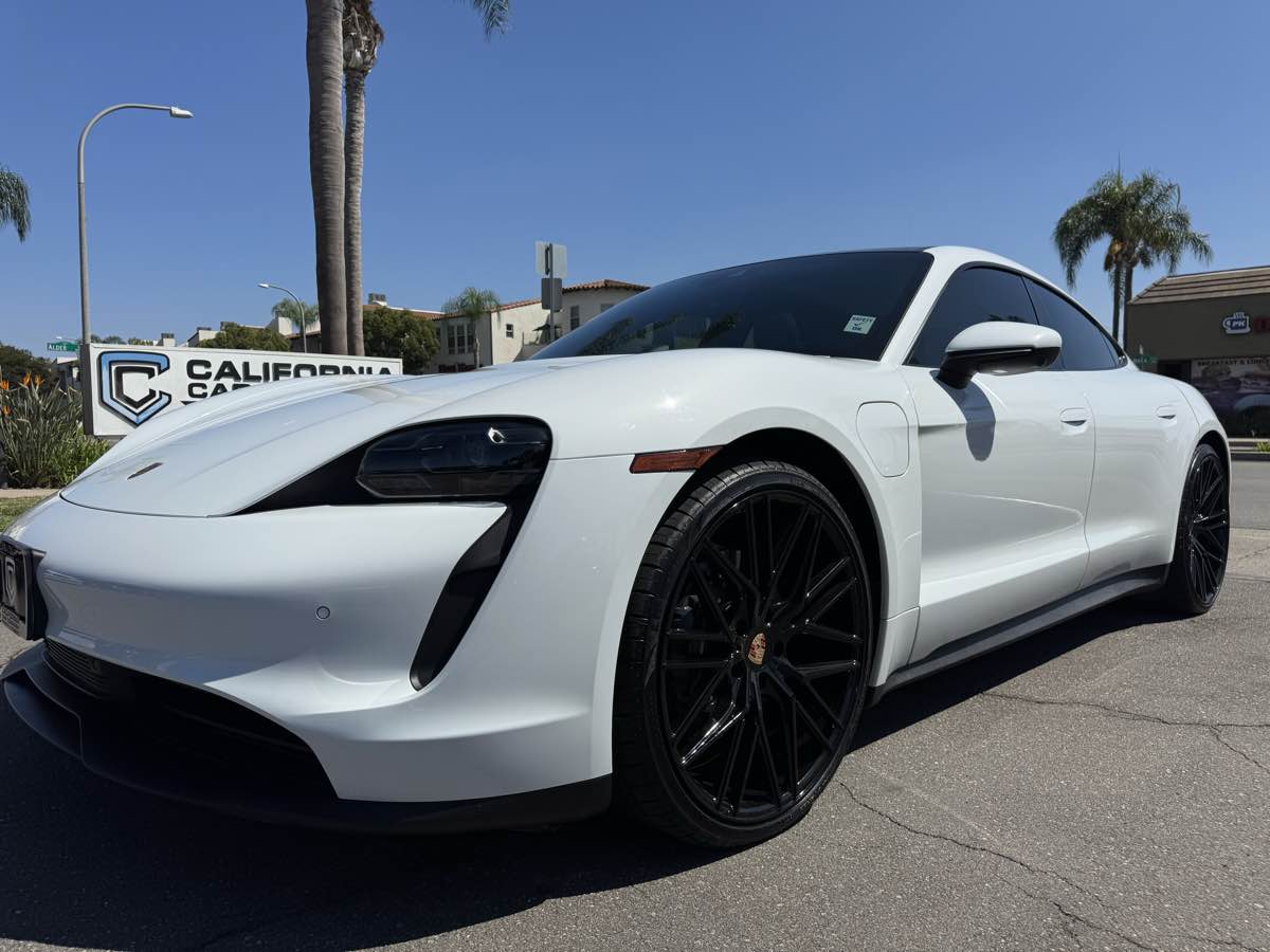 2021 Porsche Taycan Turbo S photo 13