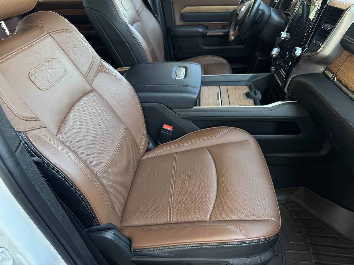 2022 Ram 3500 Longhorn photo 21