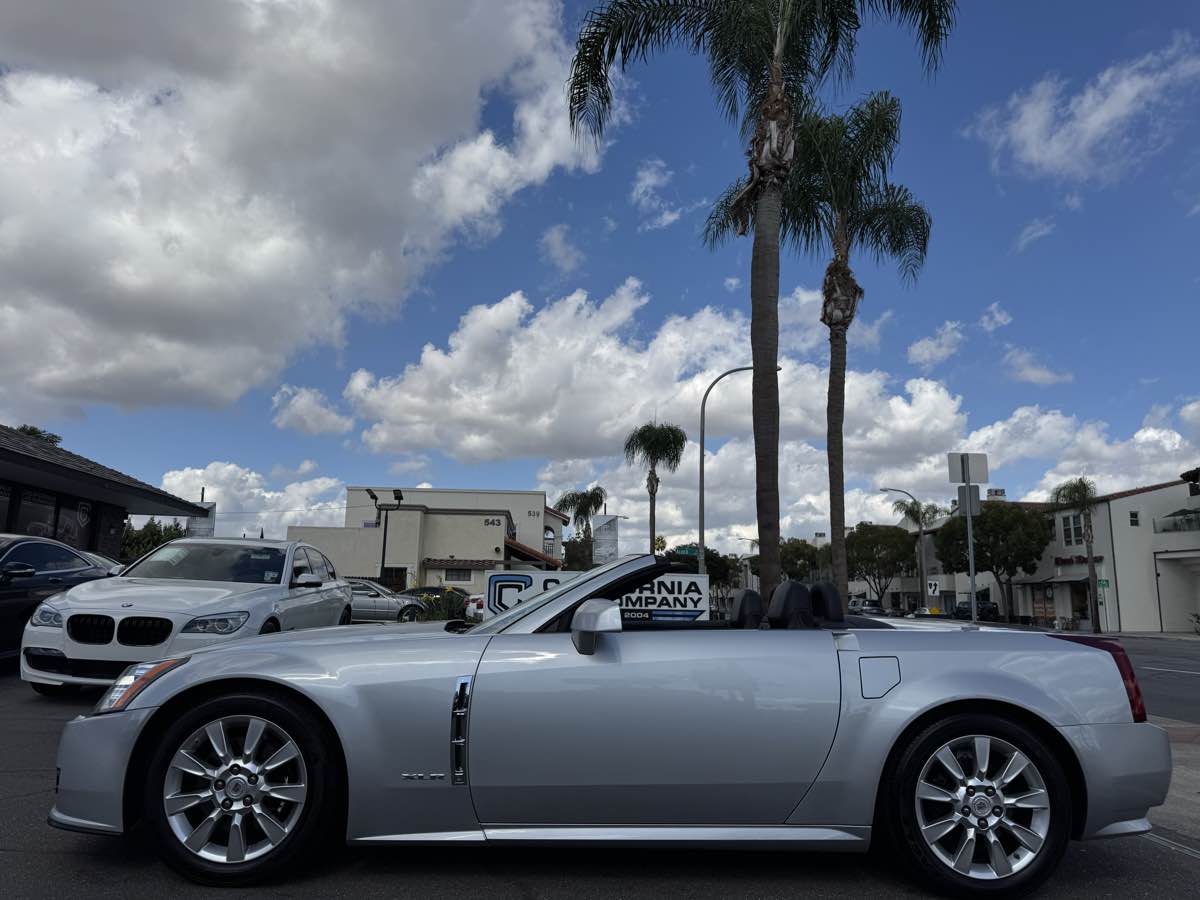 2009 Cadillac XLR Platinum photo 4