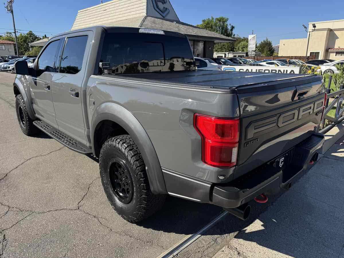 2020 Ford F-150 Raptor photo 3