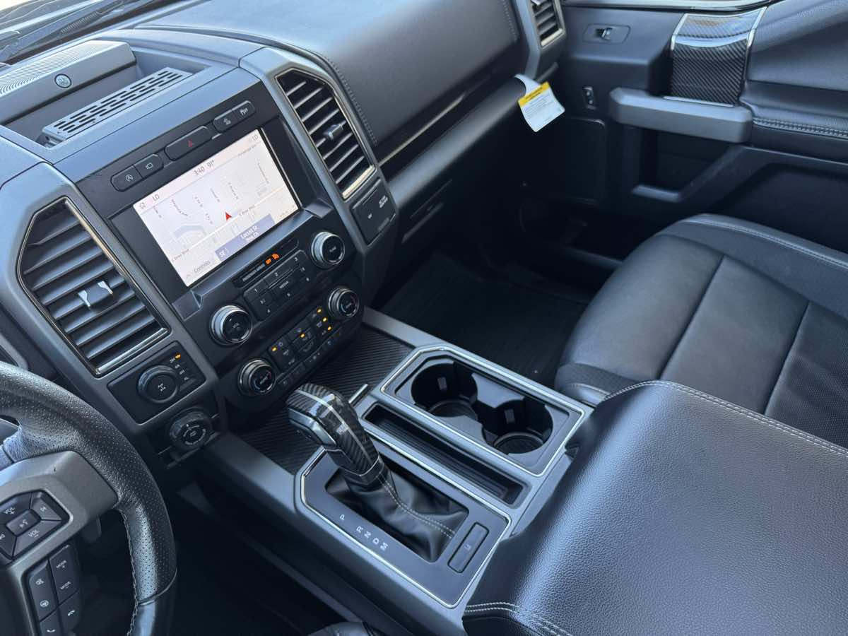2020 Ford F-150 Raptor photo 16
