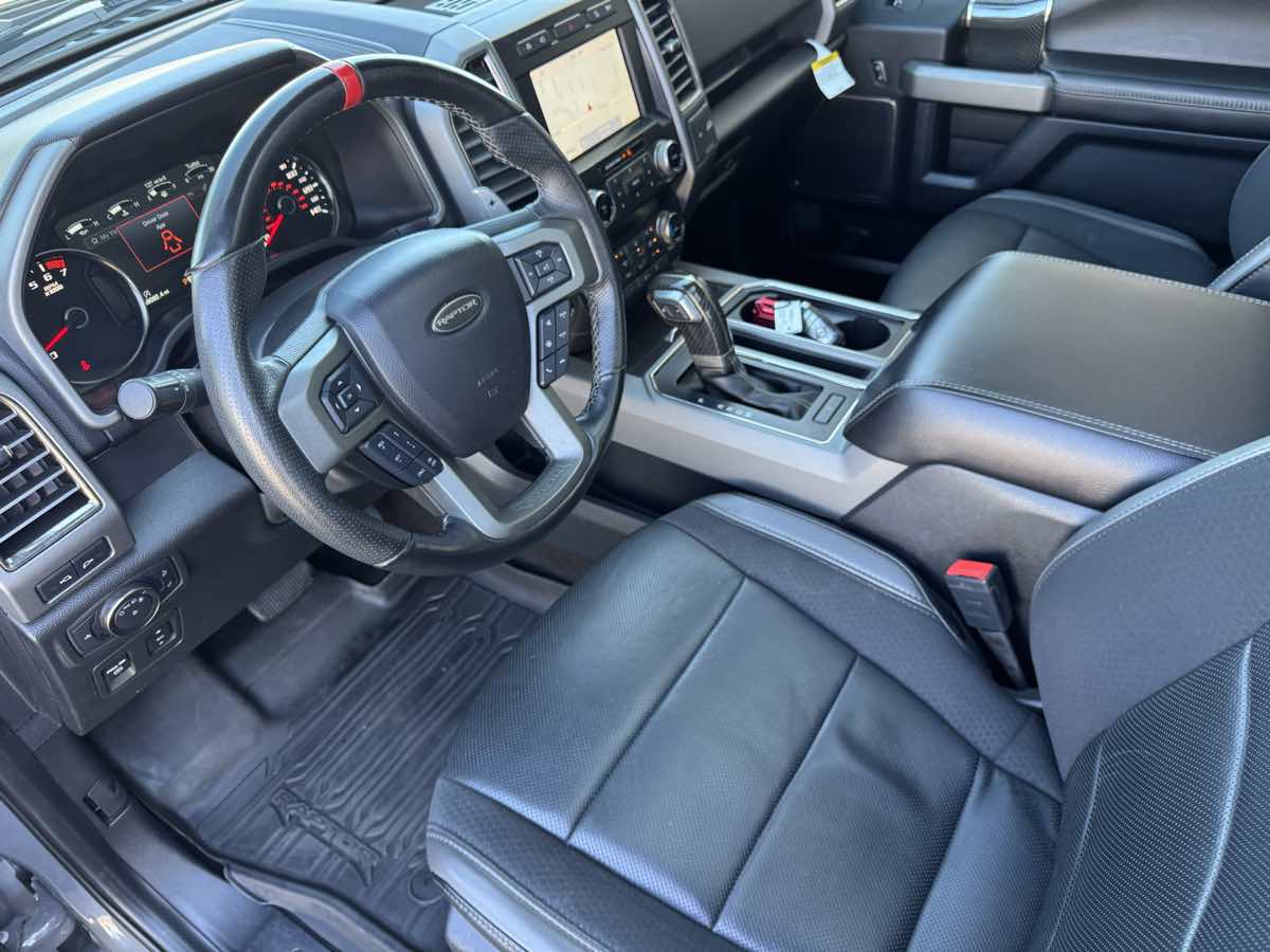 2020 Ford F-150 Raptor photo 15
