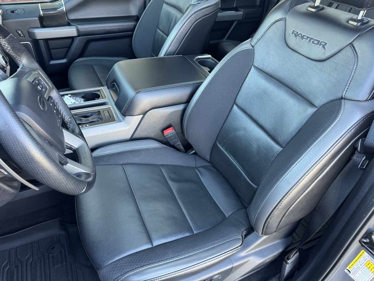 2020 Ford F-150 Raptor photo 18