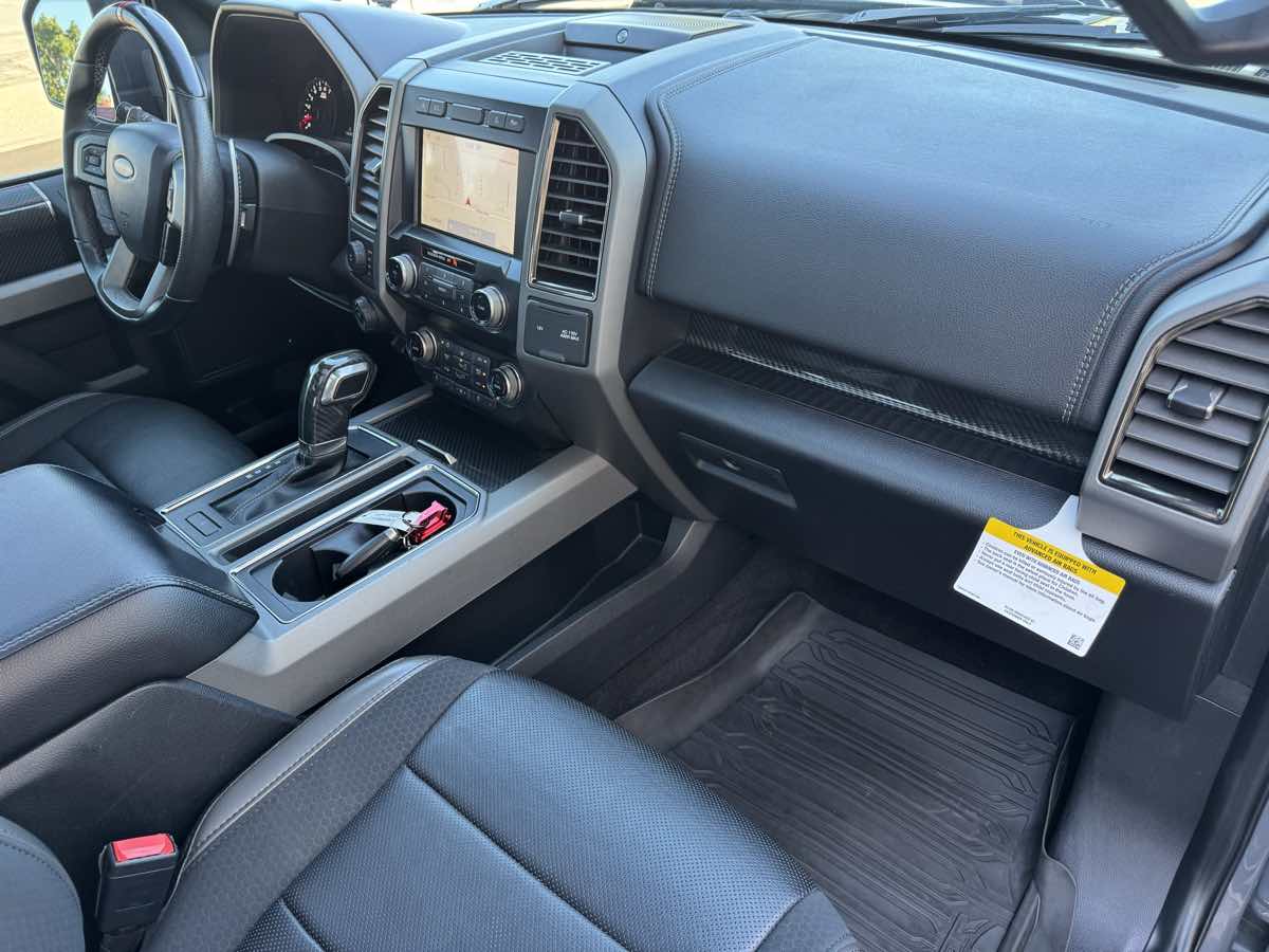 2020 Ford F-150 Raptor photo 23