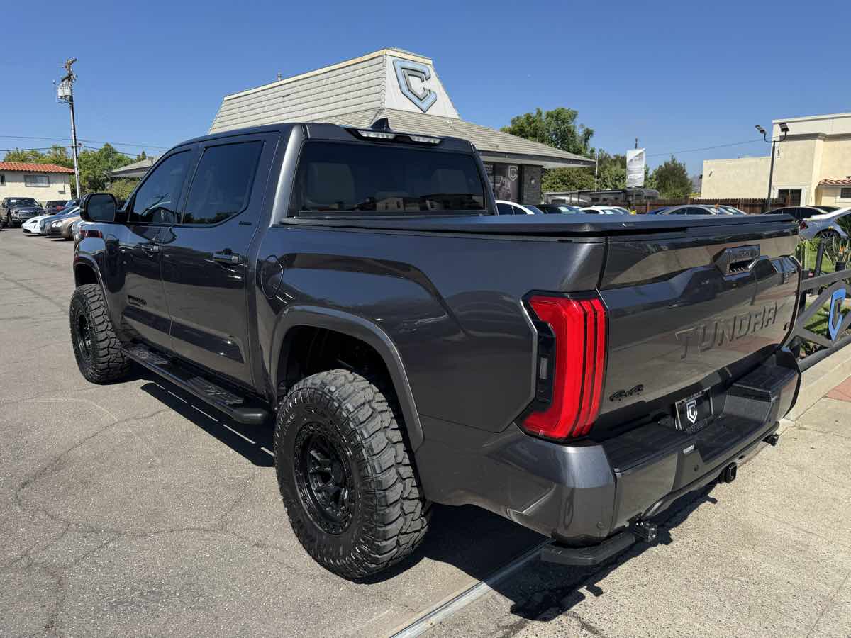 2023 Toyota Tundra Limited TRD photo 3