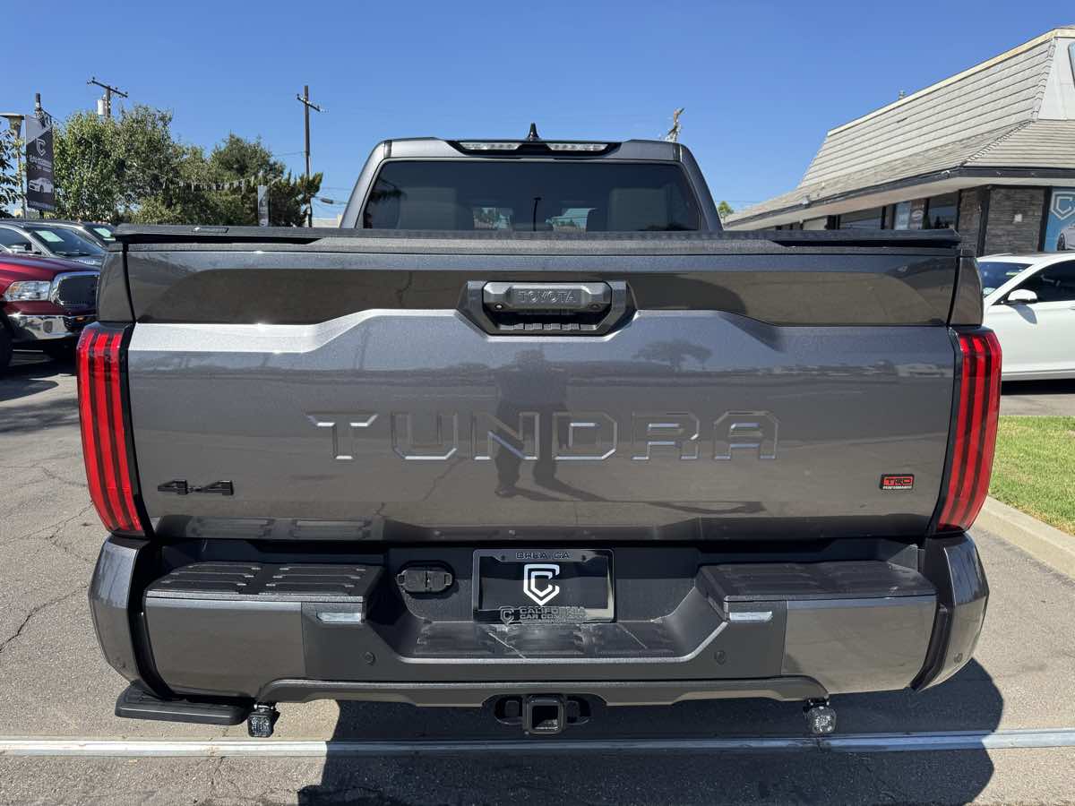 2023 Toyota Tundra Limited TRD photo 6