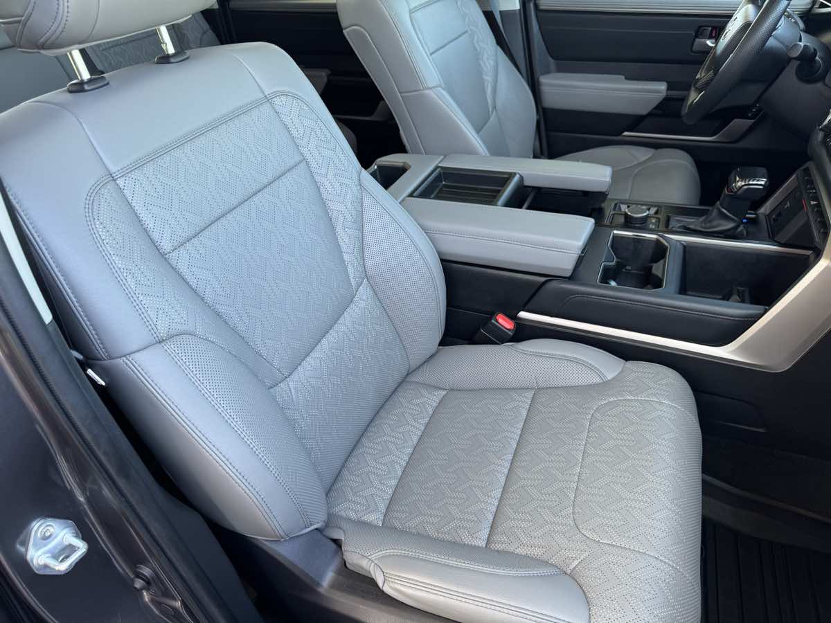 2023 Toyota Tundra Limited TRD photo 23