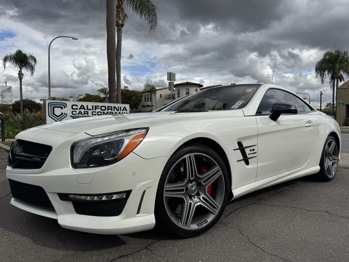 2015 Mercedes Benz SL 63 AMG photo 2