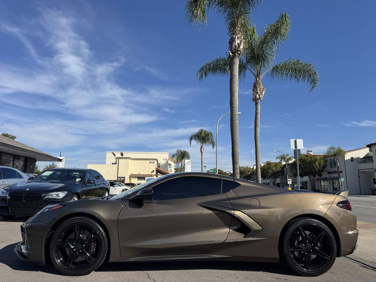 2020 Chevrolet Corvette 3LT photo 2