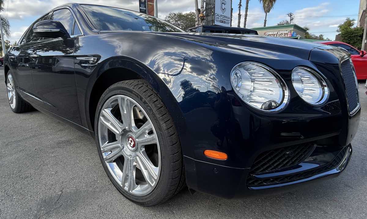 2017 Bentley Flying Spur V8 S's photo