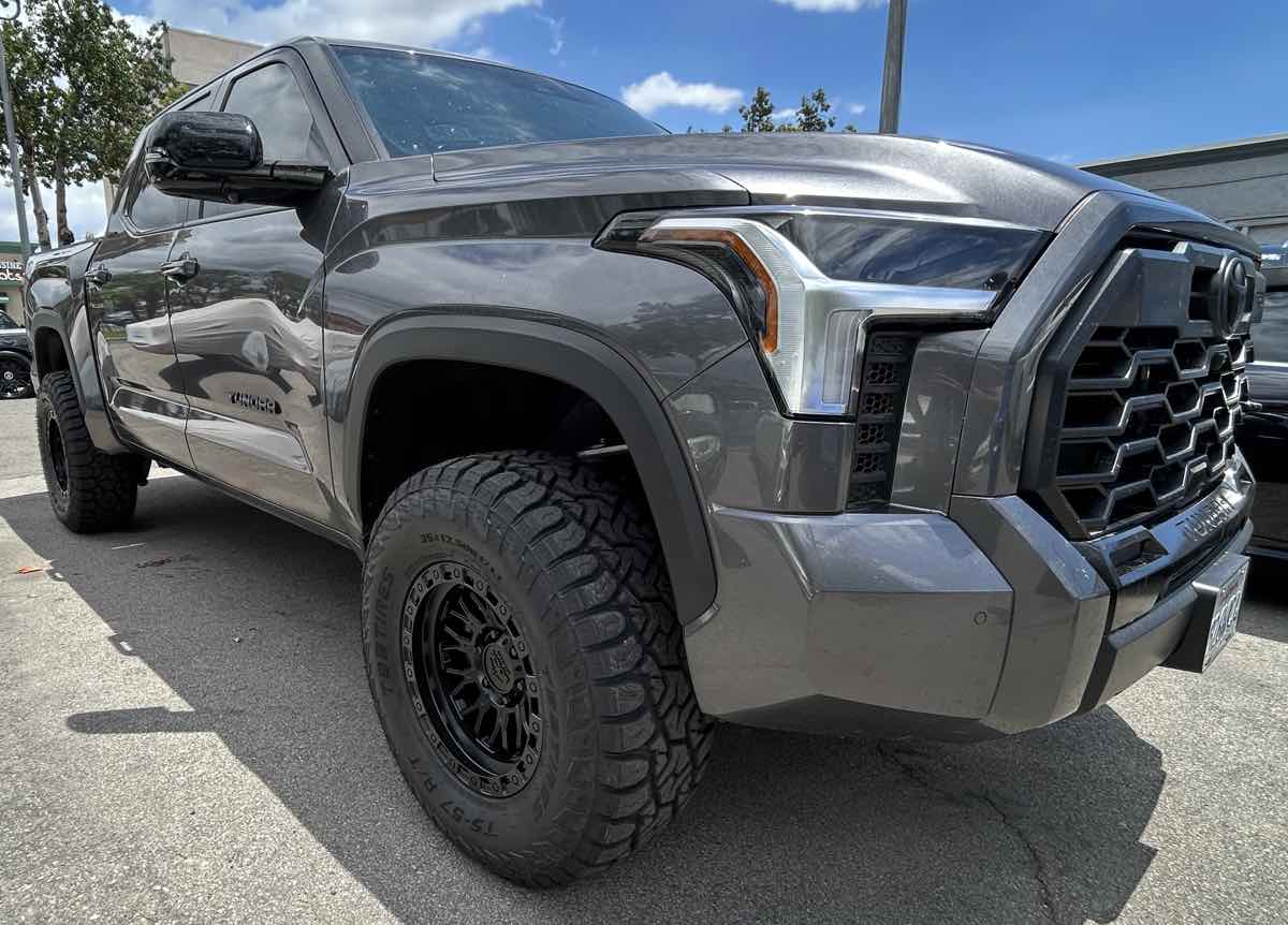 2025 Toyota Tundra Limited 3.4L 4WD CrewMax 5.5' Bed's photo