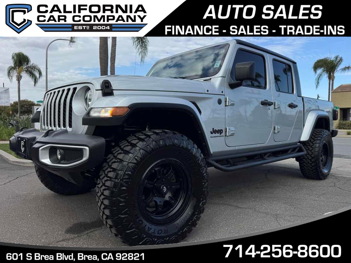 2023 Jeep Gladiator Sport S's photo