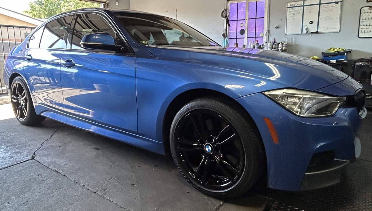 Estoril Blue Metallic 2015 BMW 3 Series Sedan Rear-Wheel Drive Automatic