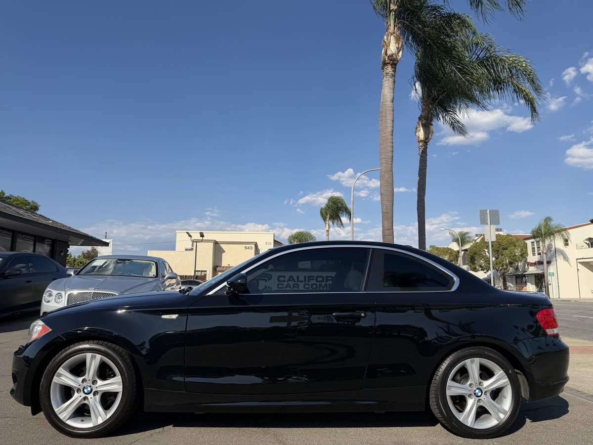 BMW 1 Series photo 2
