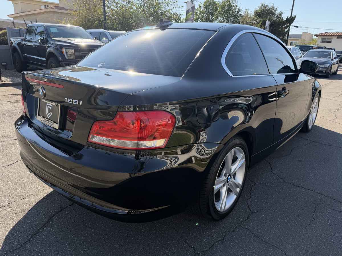 BMW 1 Series photo 8
