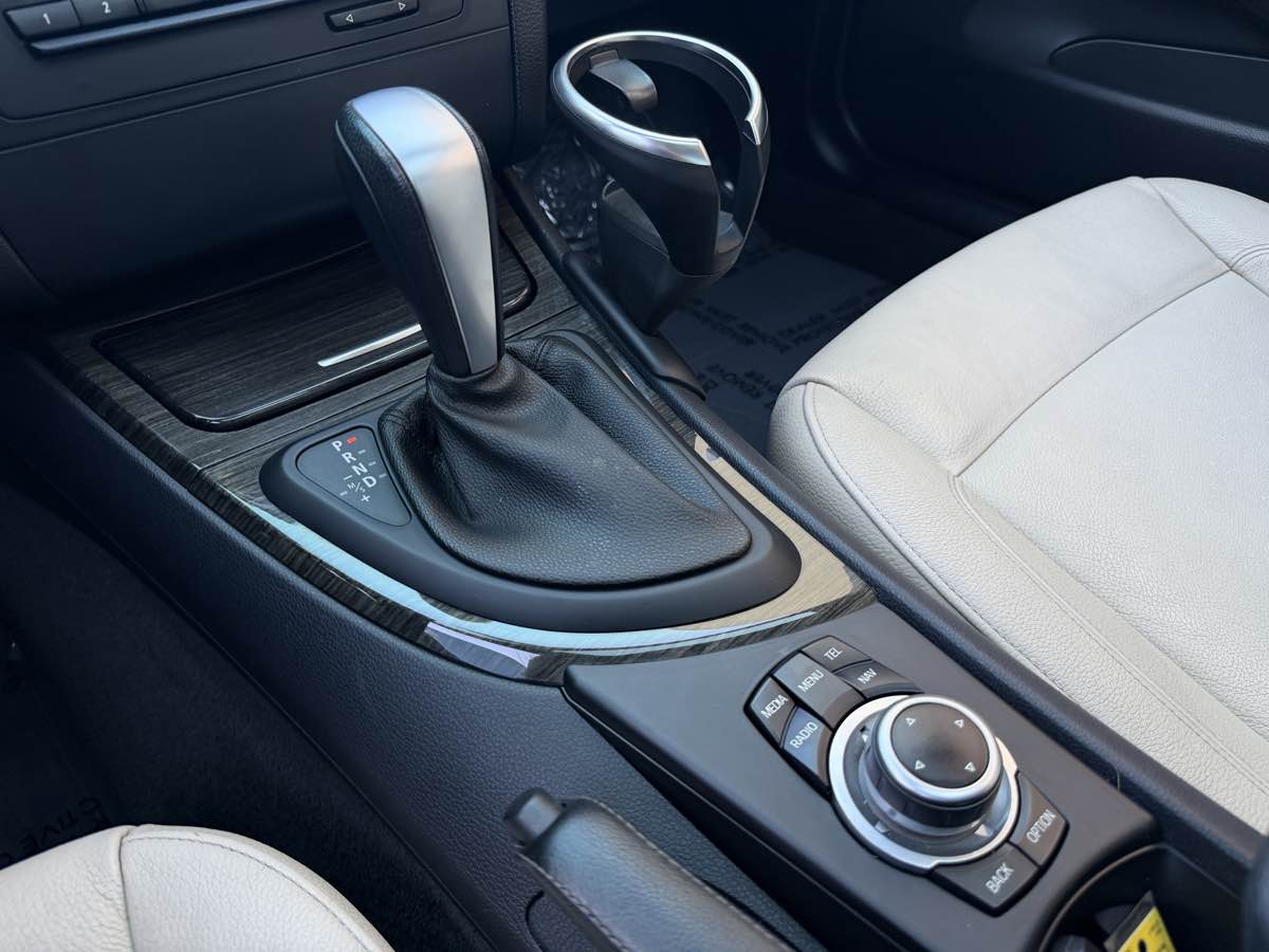 BMW 1 Series photo 18