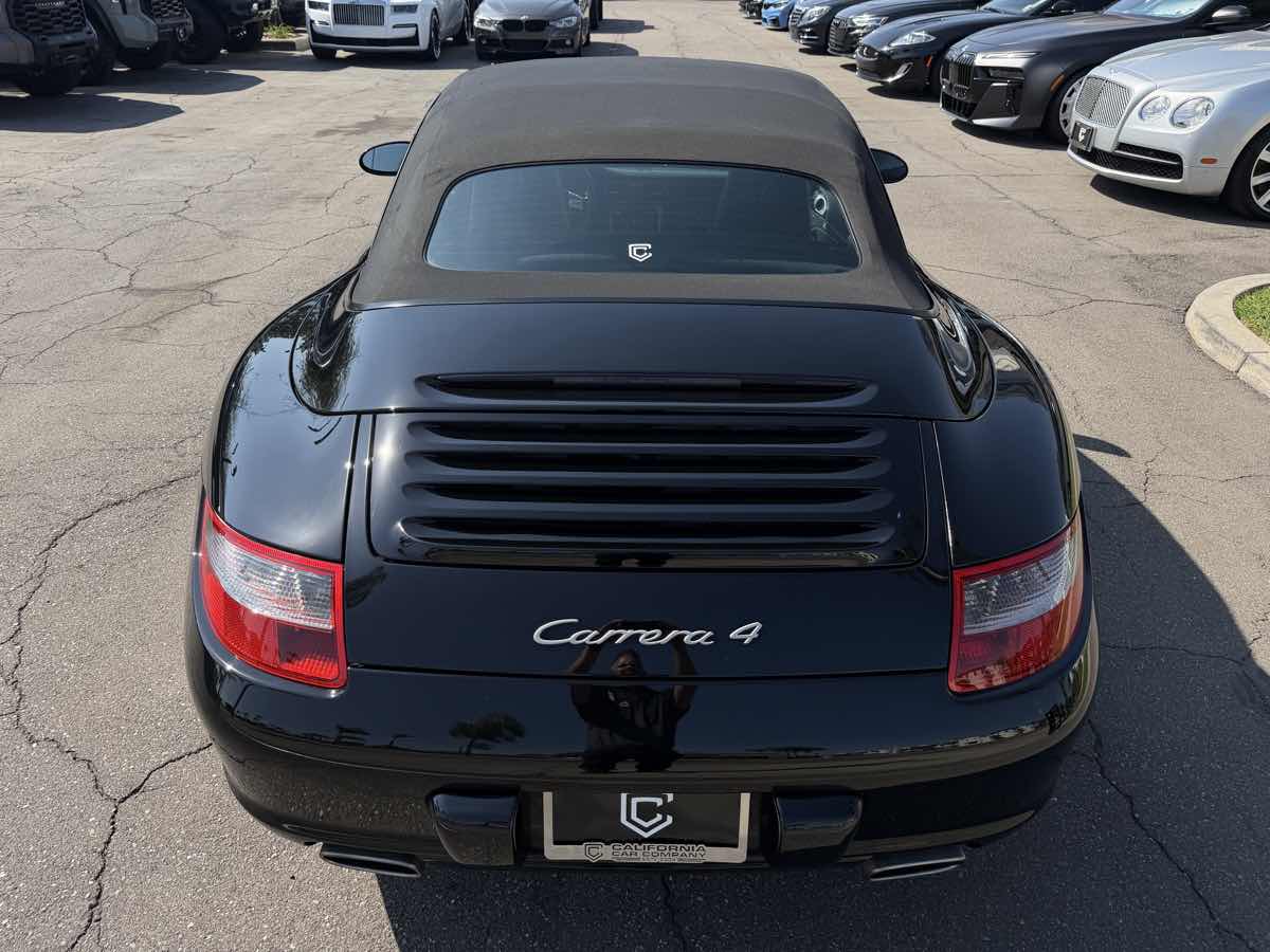 Porsche 911 photo 8