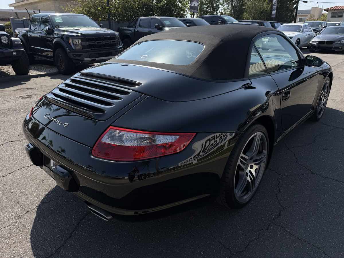 Porsche 911 photo 10