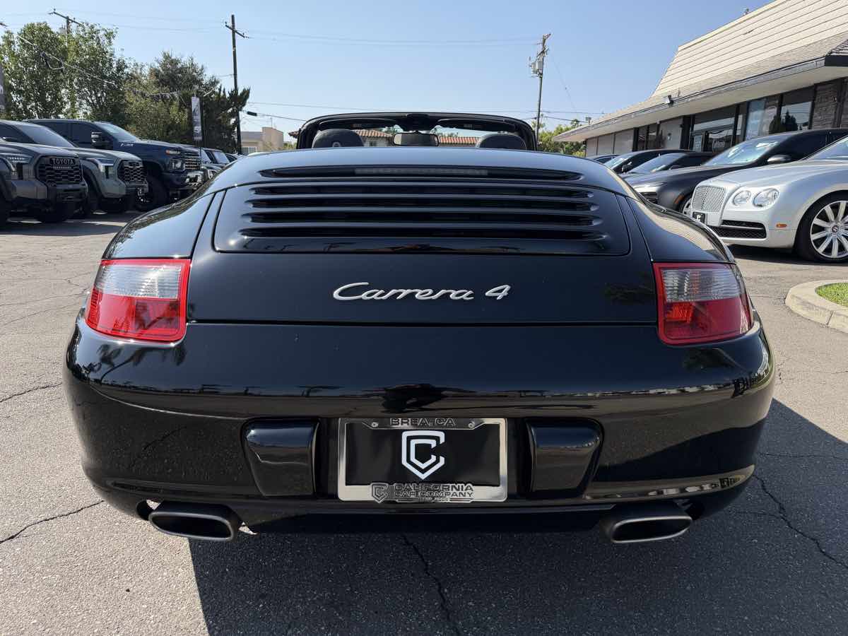 Porsche 911 photo 9