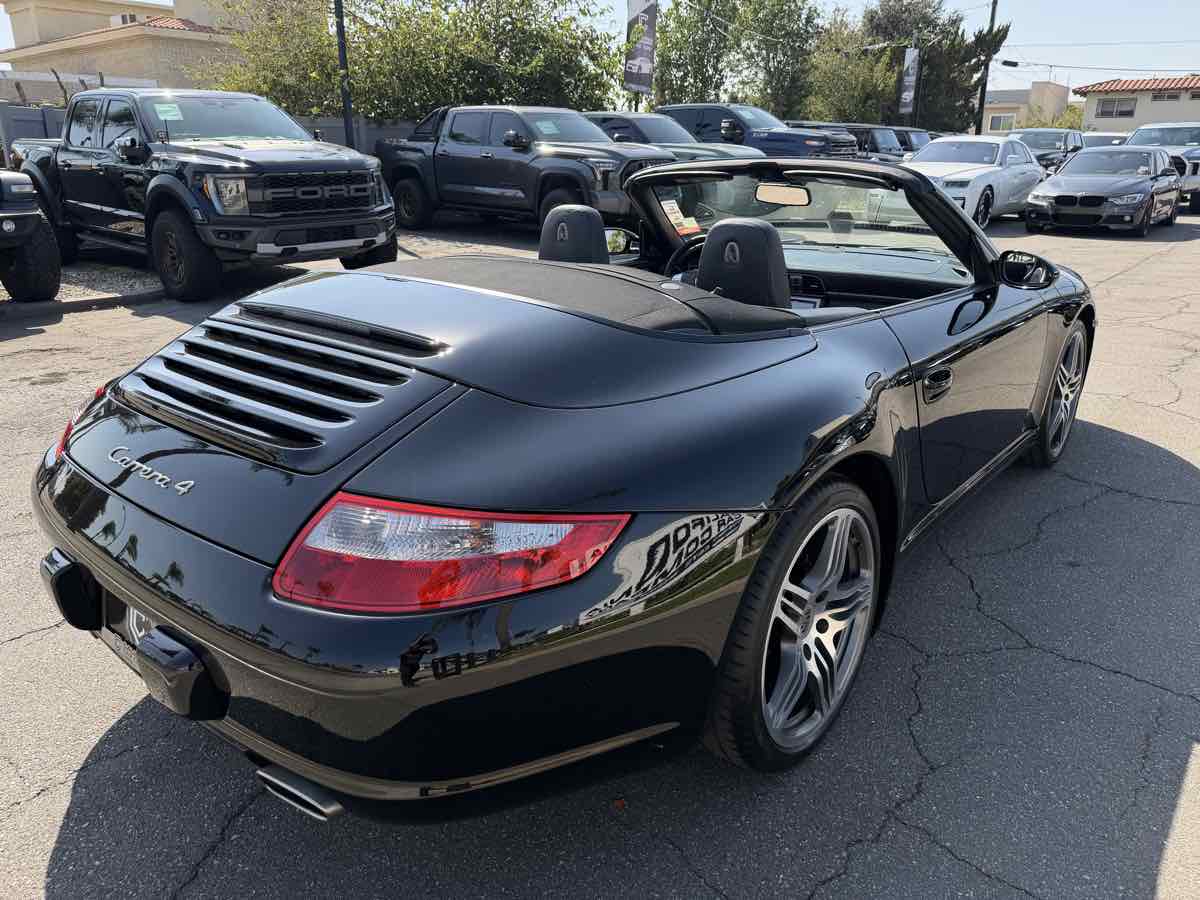 Porsche 911 photo 11