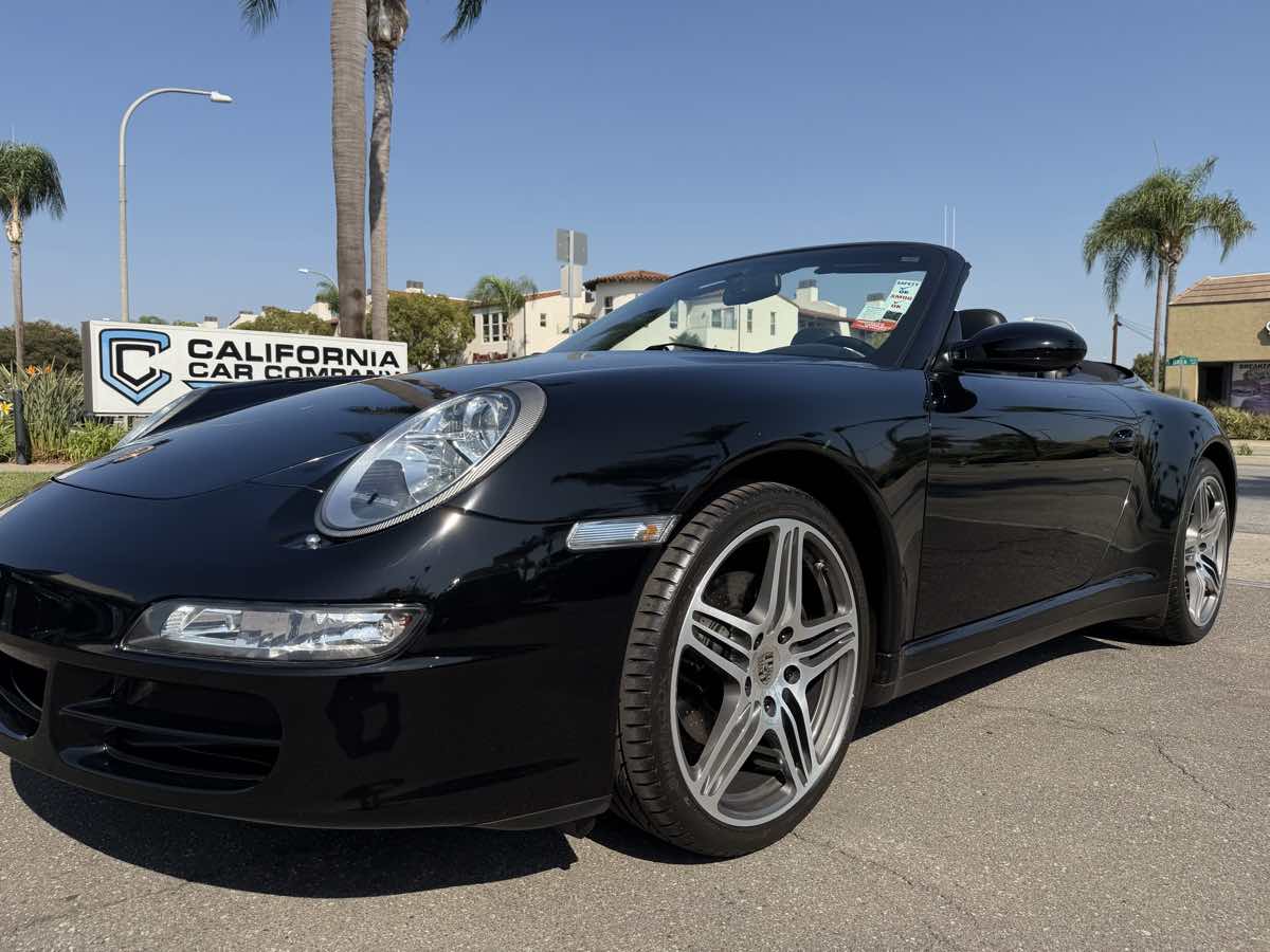 Porsche 911 photo 17