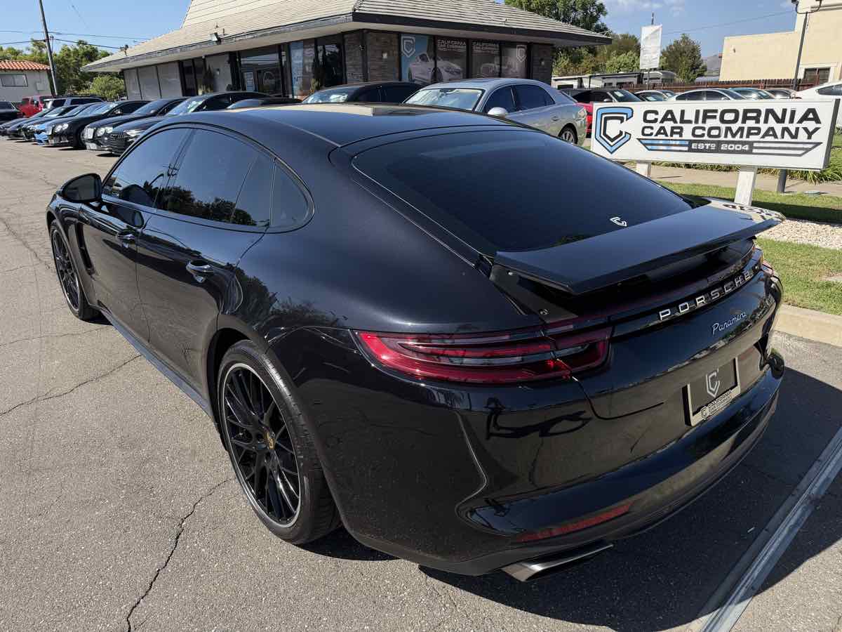 Porsche Panamera photo 3