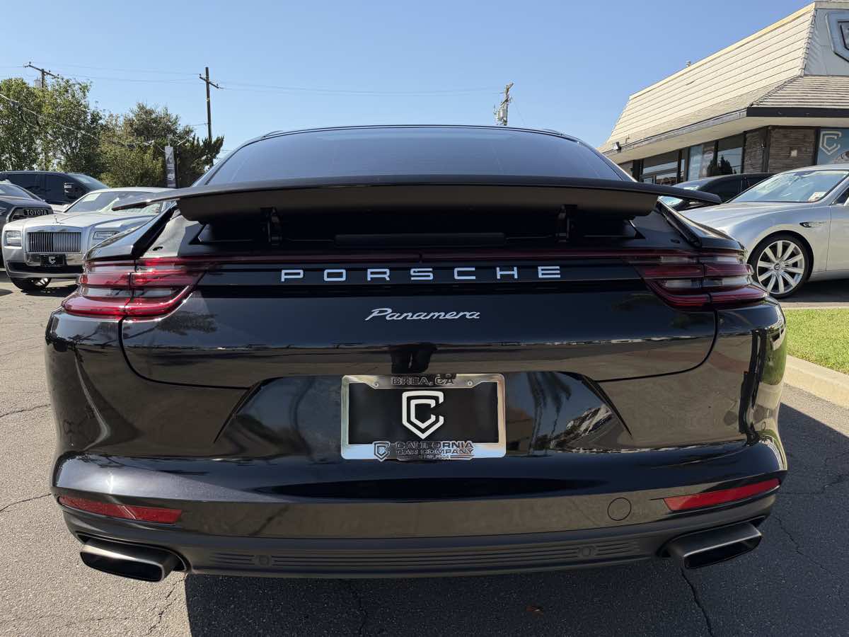 Porsche Panamera photo 6
