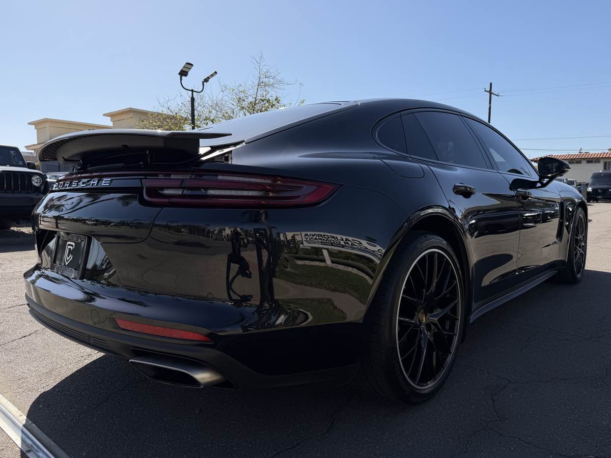 Porsche Panamera photo 8