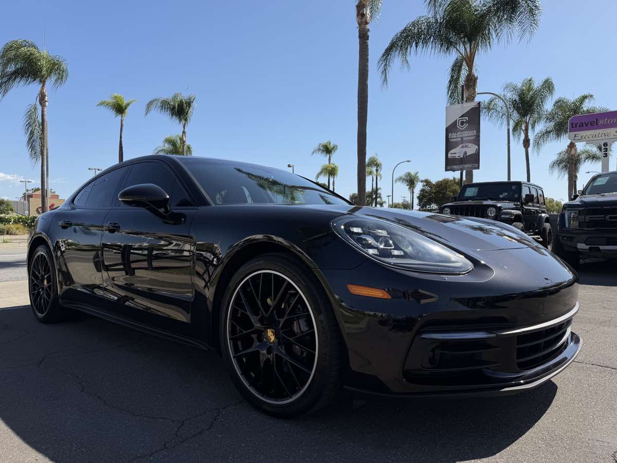 Porsche Panamera photo 9
