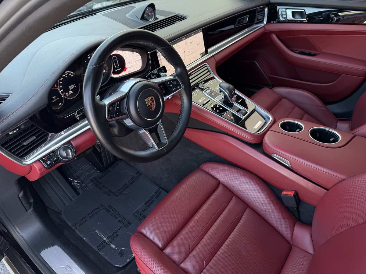 Porsche Panamera photo 15