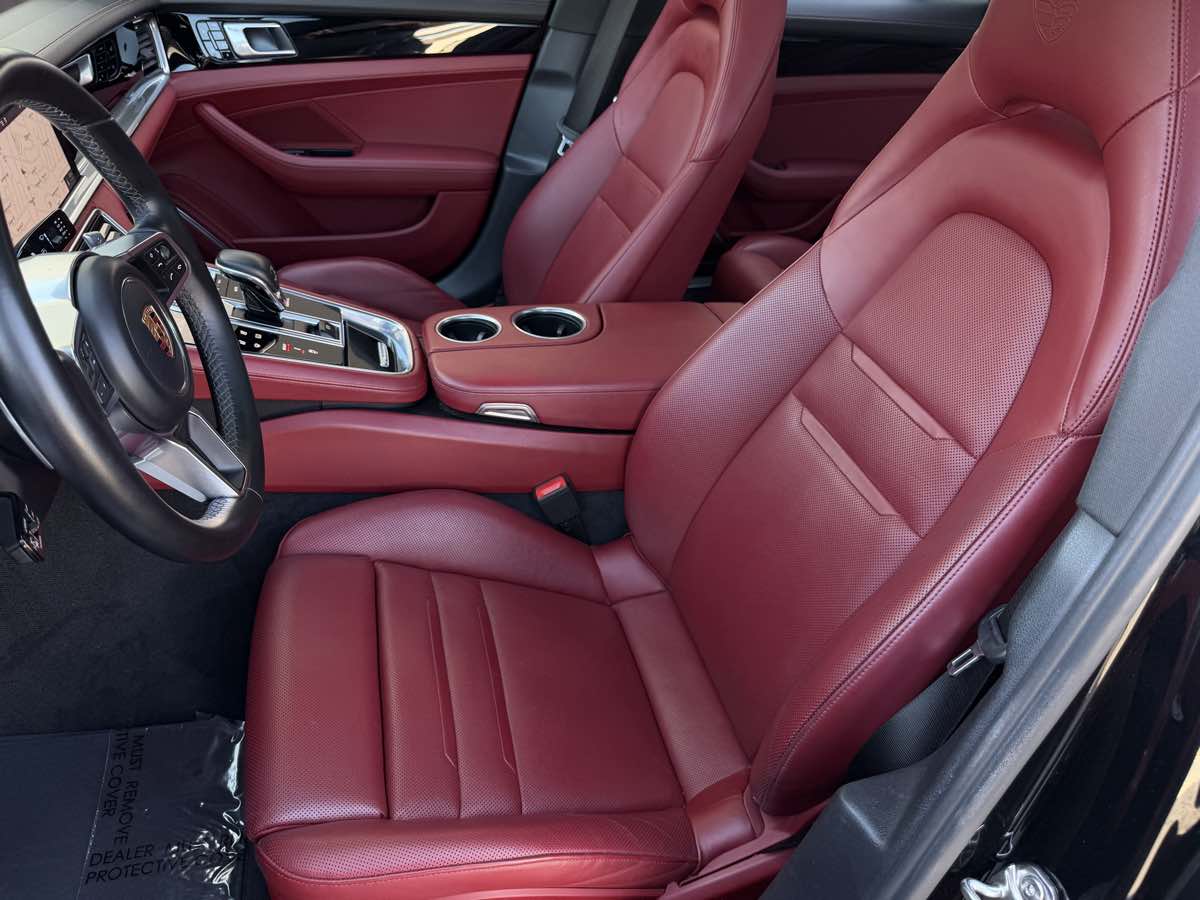Porsche Panamera photo 18