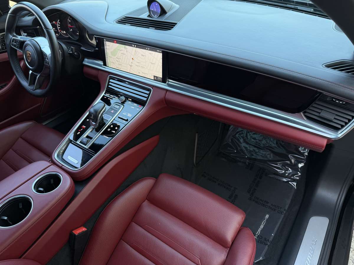Porsche Panamera photo 24