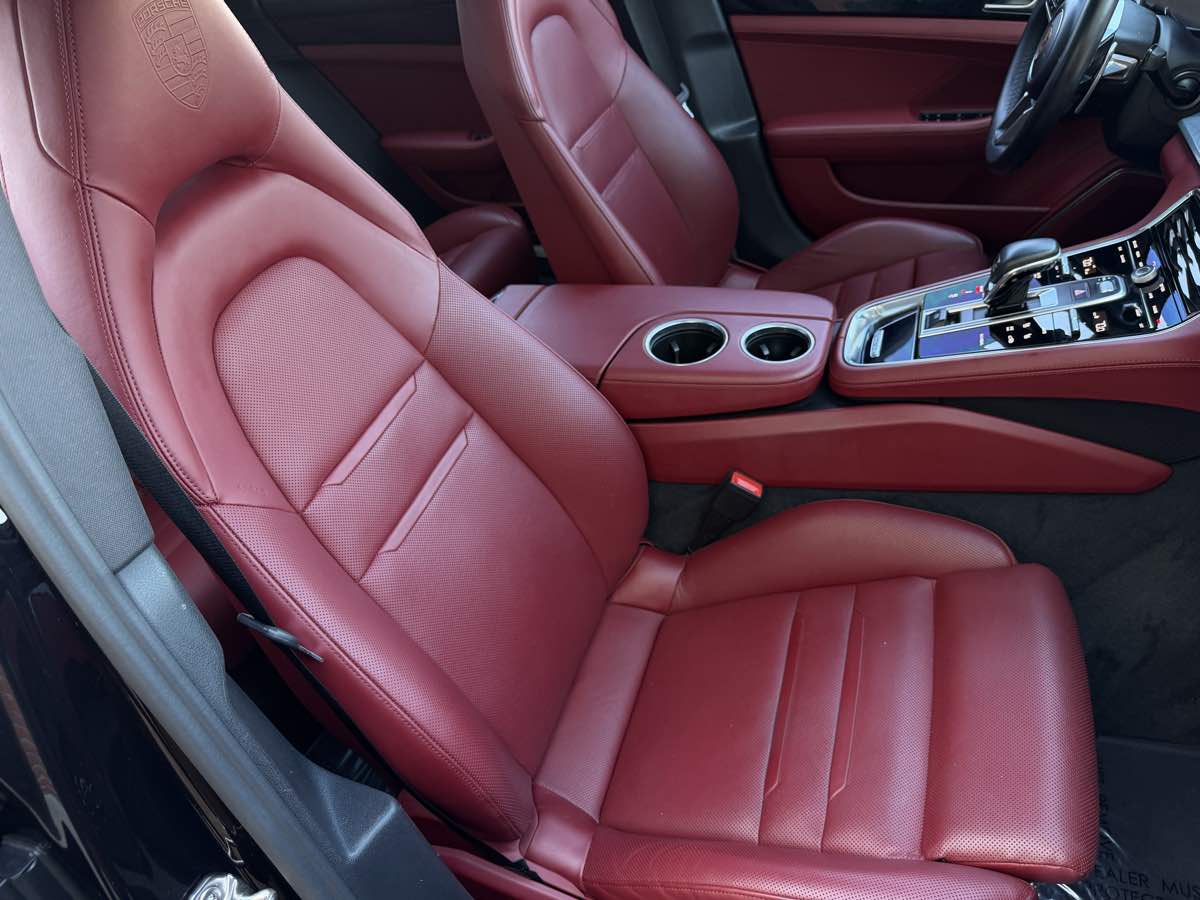 Porsche Panamera photo 25