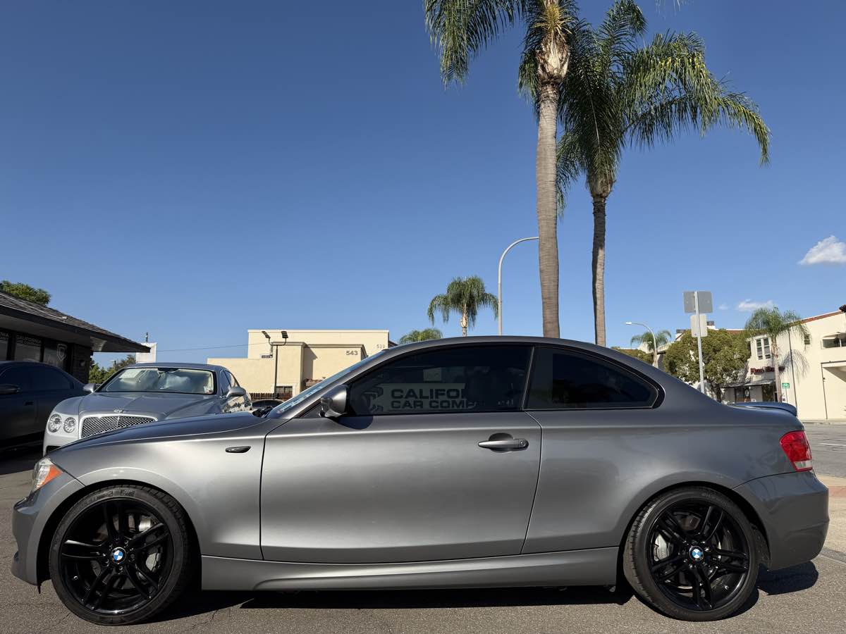 BMW 1 Series photo 2