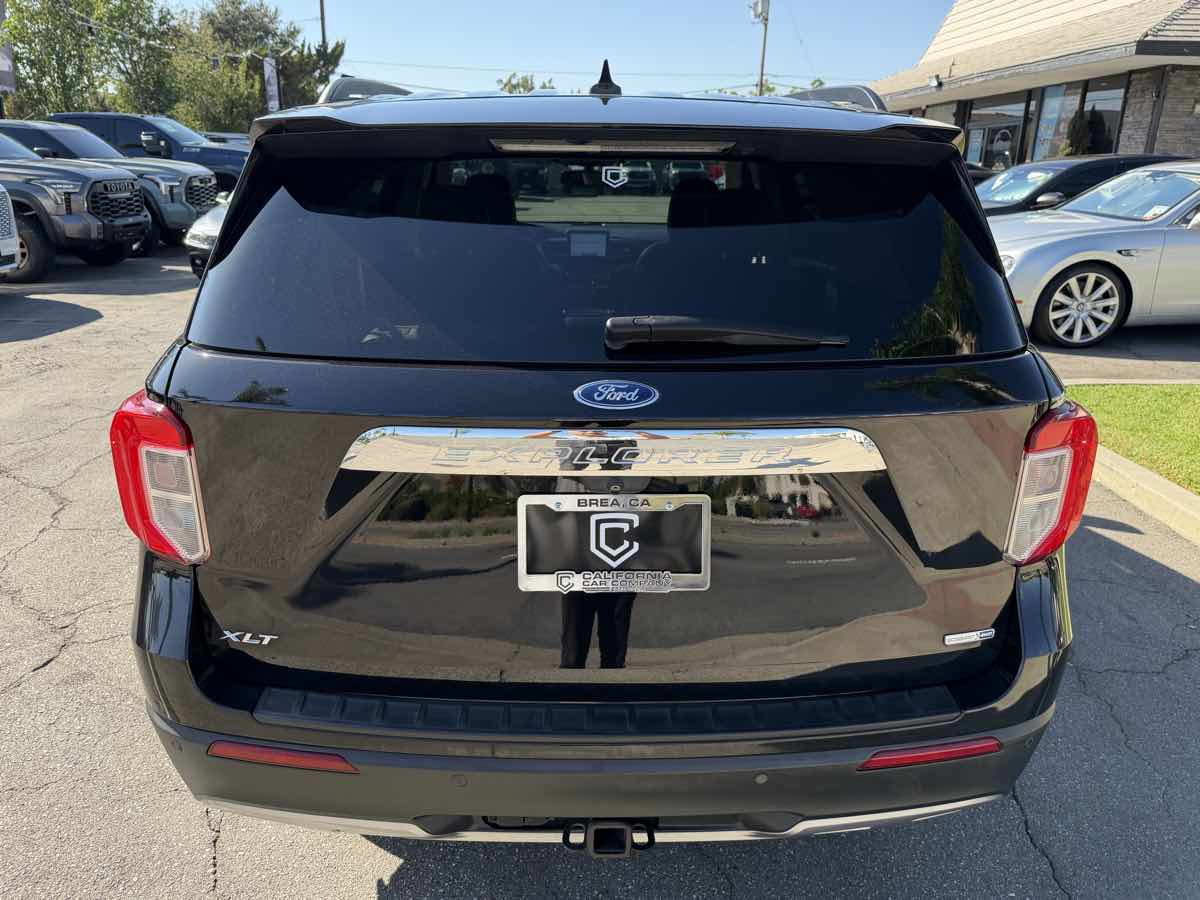 Ford Explorer photo 5