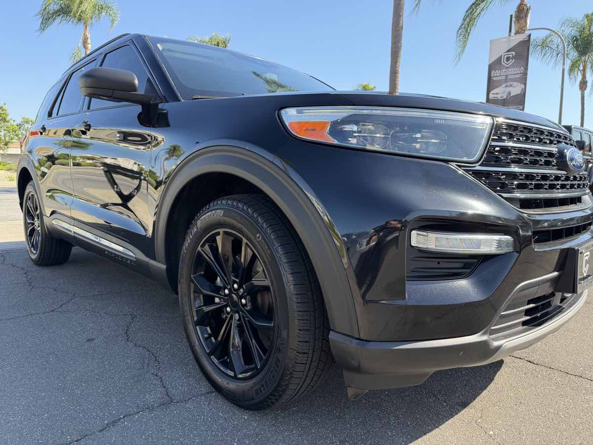 Ford Explorer photo 10