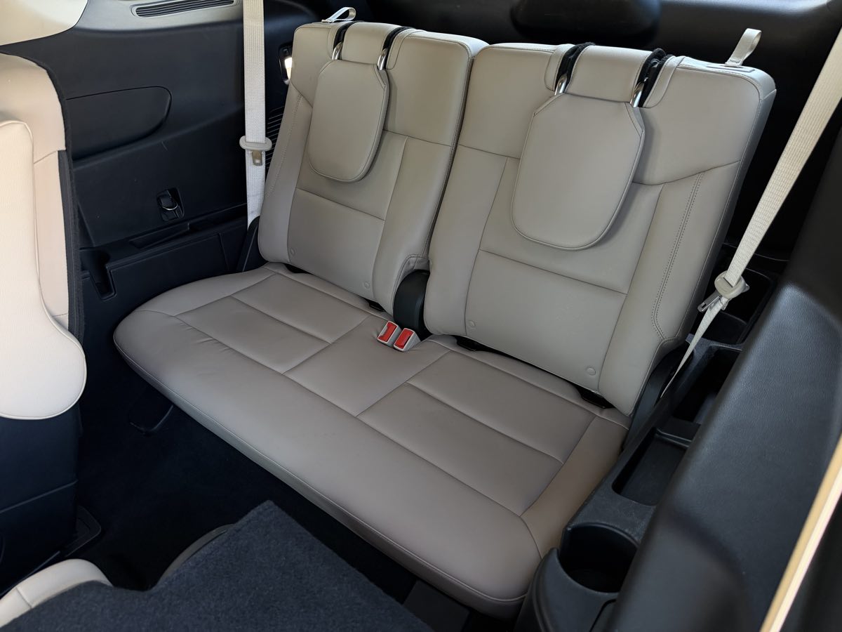 Ford Explorer photo 19