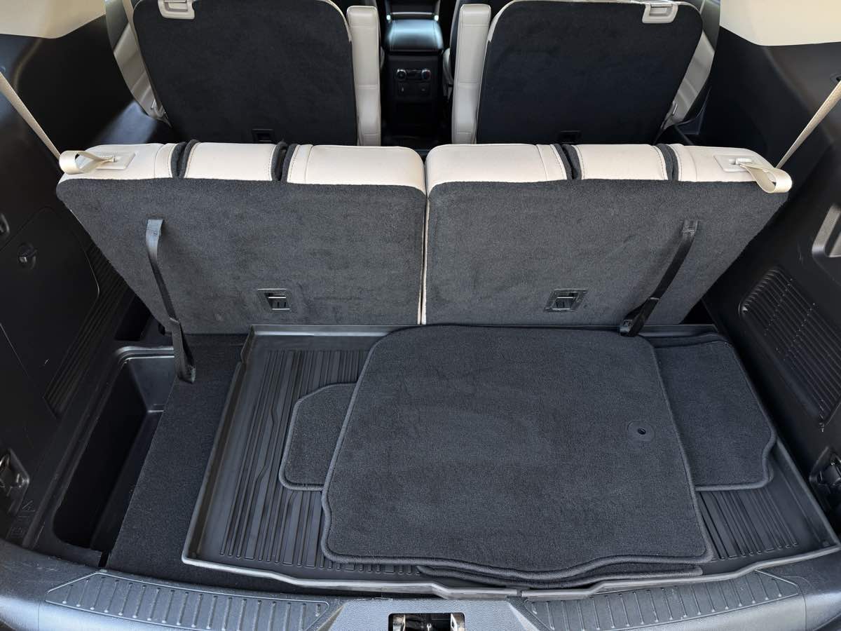 Ford Explorer photo 25