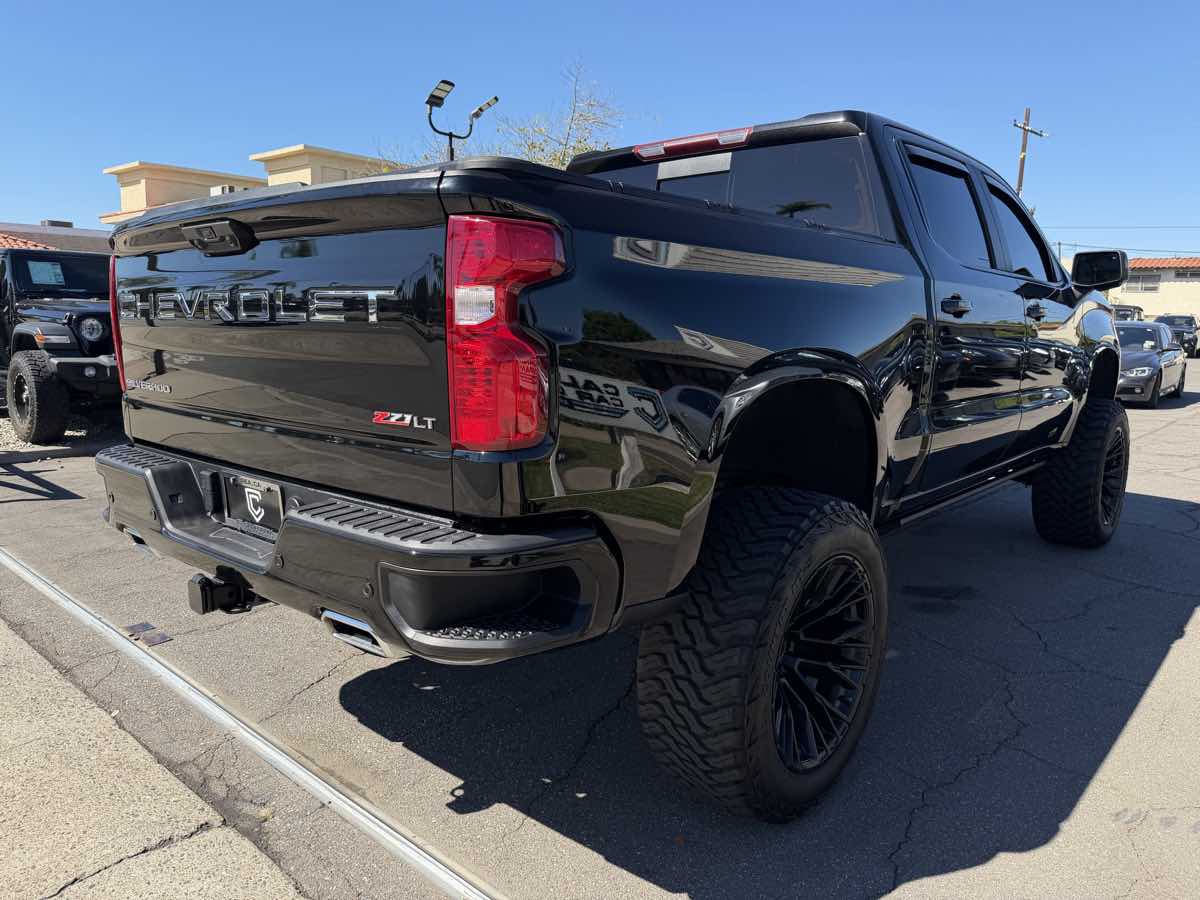 Chevrolet Silverado photo 9