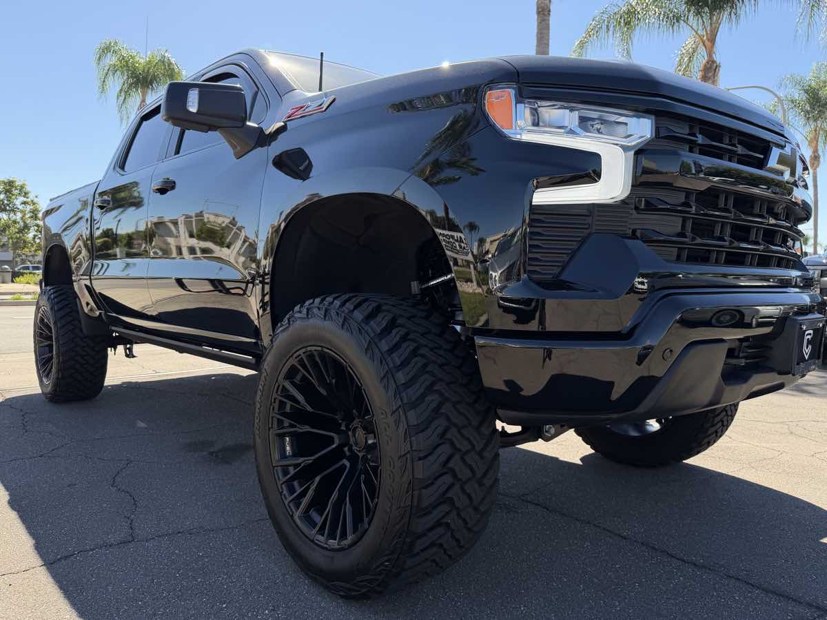 Chevrolet Silverado photo 11