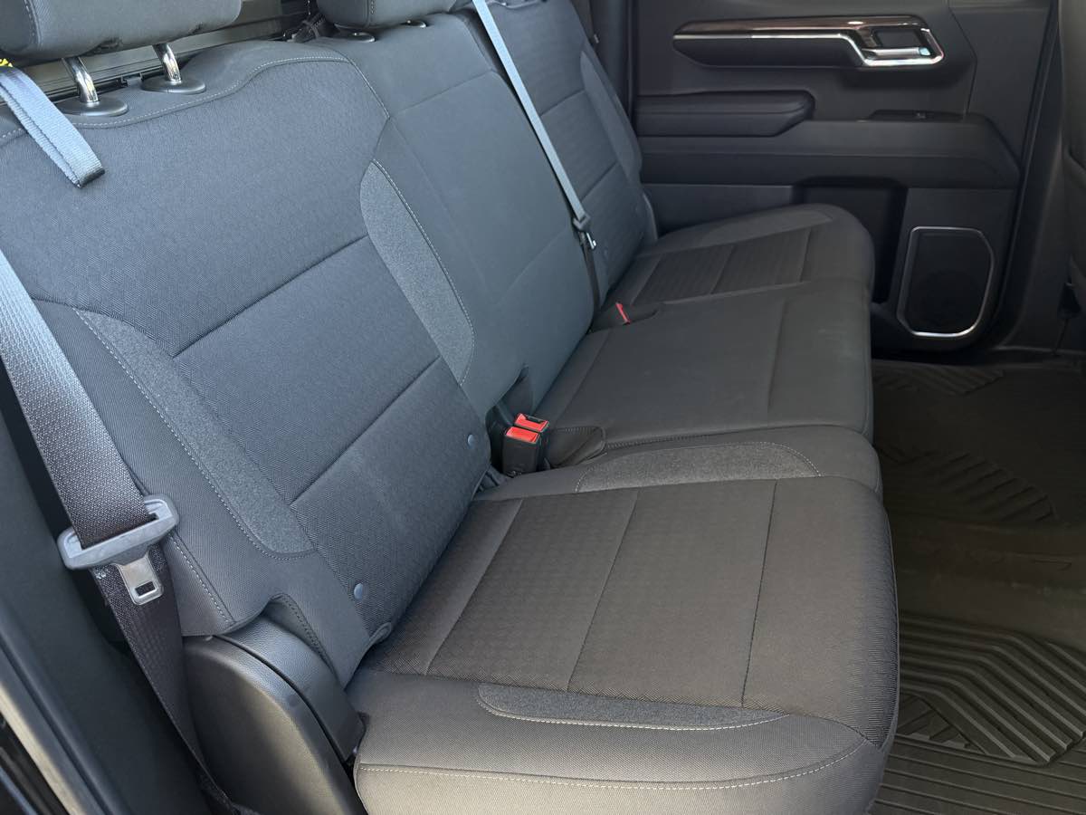 Chevrolet Silverado photo 20