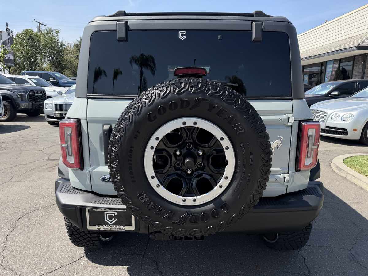 Ford Bronco photo 6