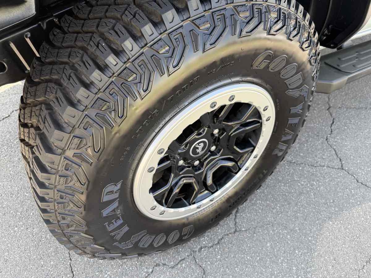 Ford Bronco photo 25