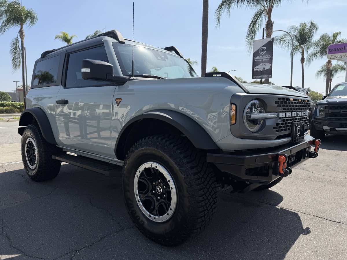 Ford Bronco photo 9