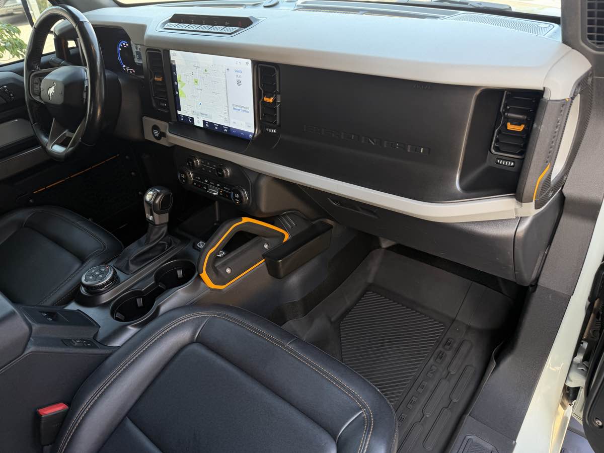 Ford Bronco photo 22