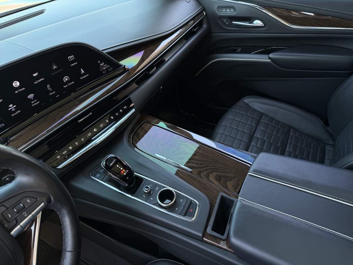 Cadillac Escalade photo 16