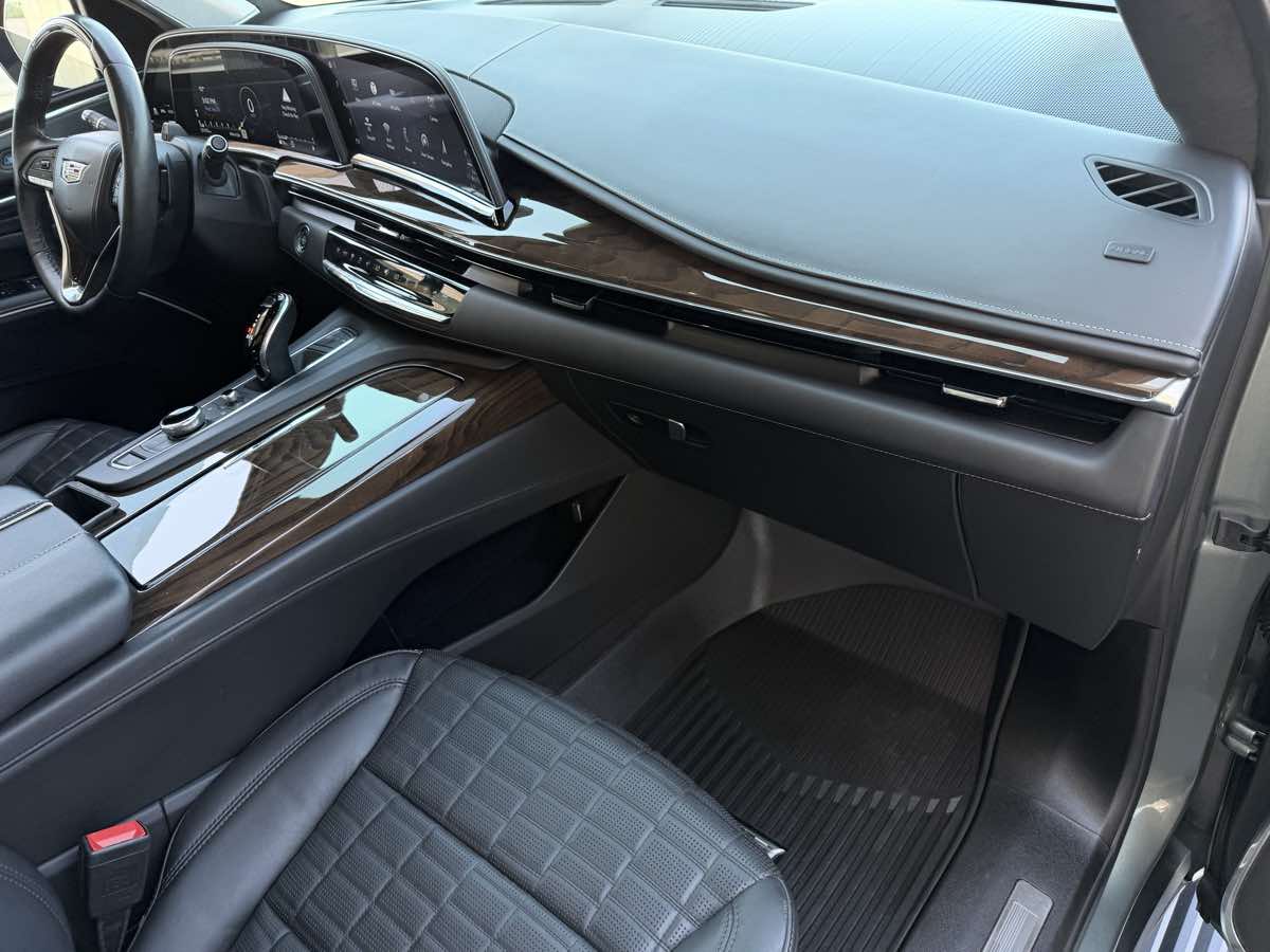 Cadillac Escalade photo 22