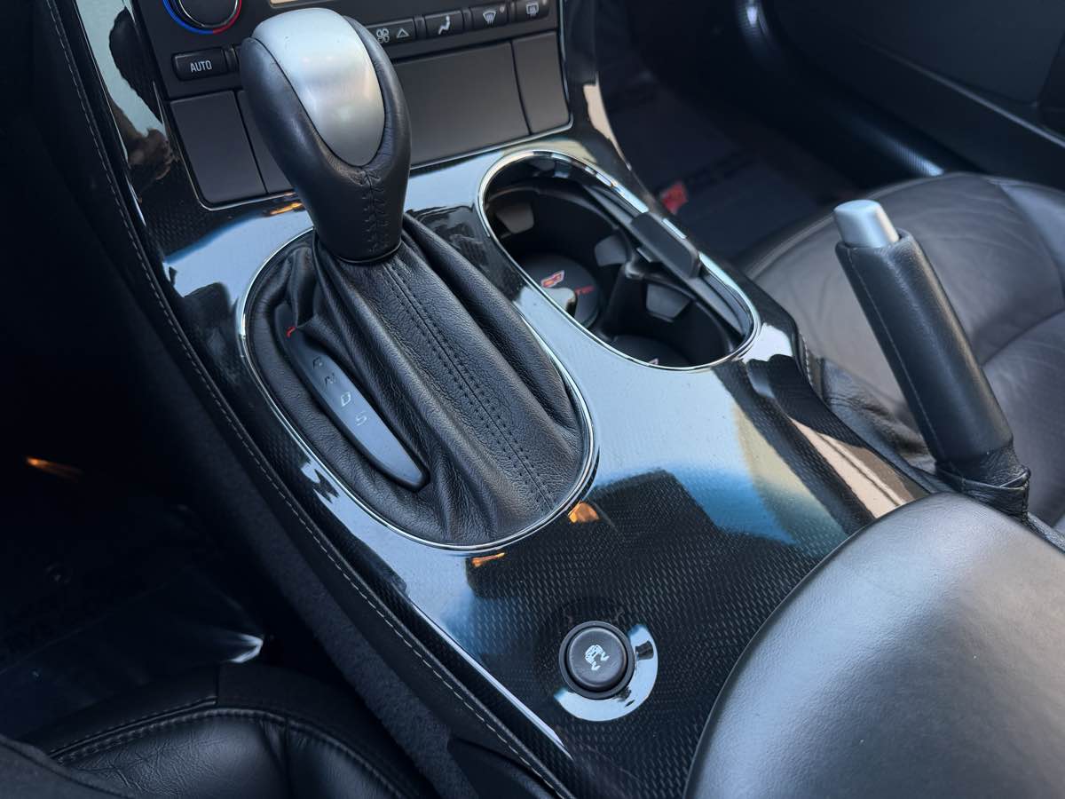 Chevrolet Corvette photo 19