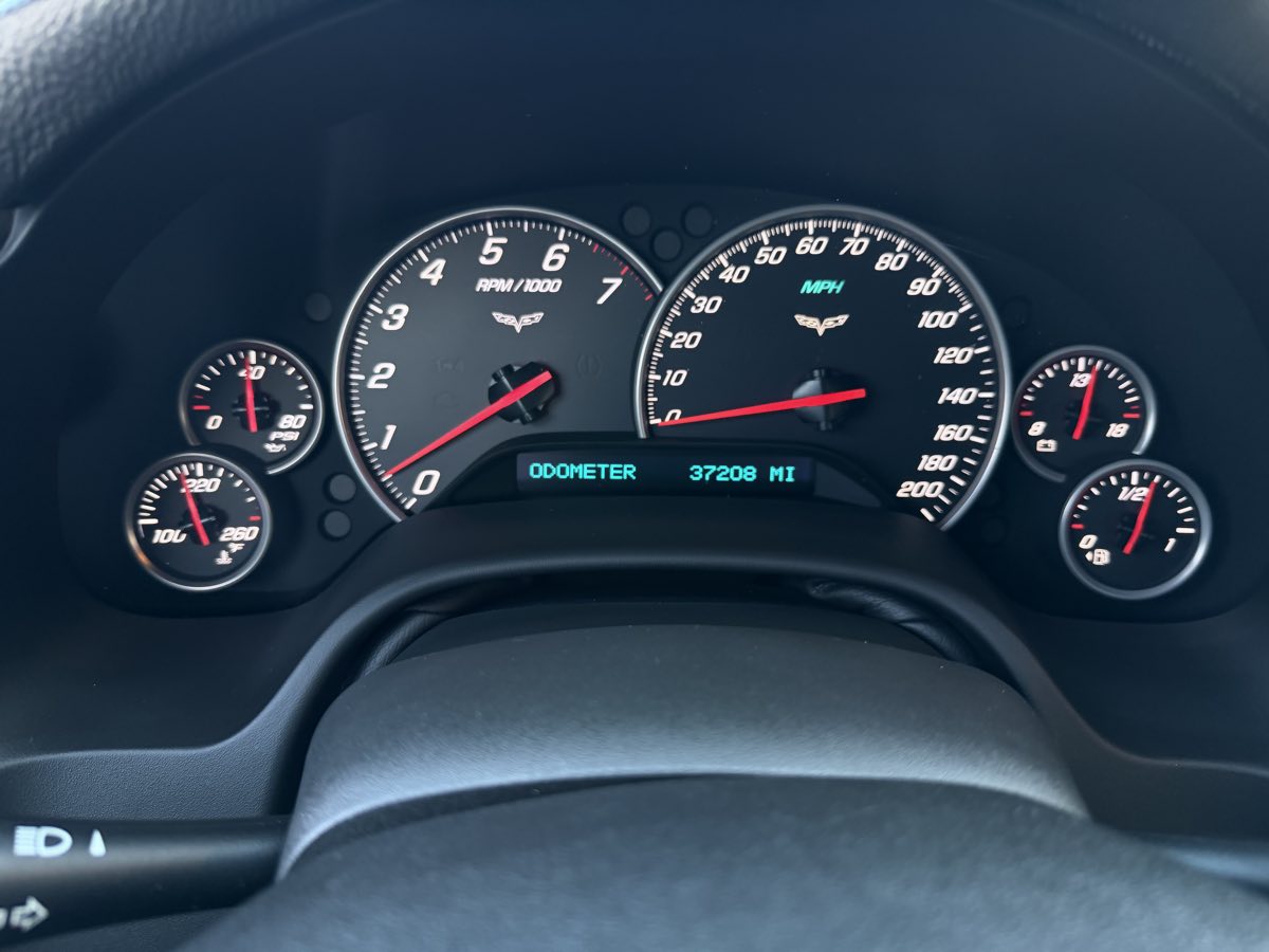 Chevrolet Corvette photo 29